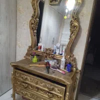 میزارایشی و آینه وپاتختی