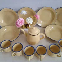 سرویس ظروف قدیمی و نوستالژیک و زیبا