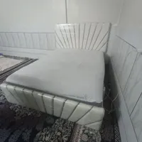 ست تخت دو نفره و میز|تخت و سرویس خواب|خمینی‌شهر, |دیوار