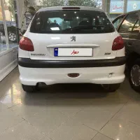 ۲۰۶ تیپ سفید کارکرد ۲۴۰ هزار تا