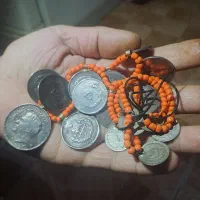 گردنبند سکه|کلکسیون اشیاء عتیقه|رشت, نظری|دیوار