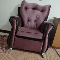 مبل تک نفره جنس مخمل وچرم ومیز جلو مبلی