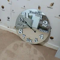 ساعت دیواری بزرگ