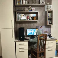 کمد و میز تحریر  و کتابخانه