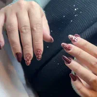 کاشت ناخن حرفه ای با نوبت دهی سریع،قیمت مناسب|خدمات آرایشگری و زیبایی|شاهرود, |دیوار