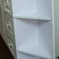 ویترین گوشه ای