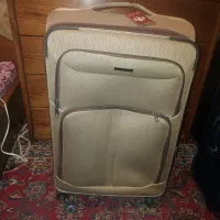 یک عدد چمدان سایز بزرگ نو