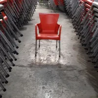 صندلی پلاستیکی پایه فلزی