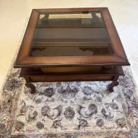 میز جلومبلی چوب گردو در حد نو