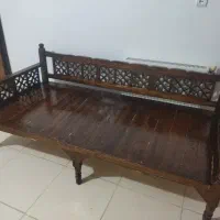 تخت سنتی چوبی سالم