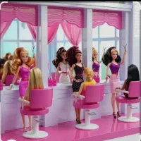 منشی سالن زیبایی