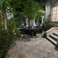 فروش فوری طبقه هم کف حیاط مستقل