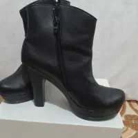 نیم پوتین در حد نو|کیف، کفش، کمربند|تبریز, |دیوار