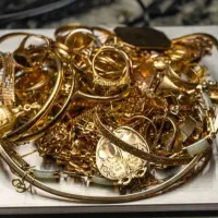 طلای شکسته به قیمت تابلو