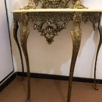 آینه وشمعدان همراه میز جنس برنج