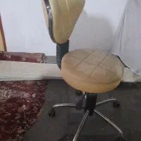 یک عدد سرشور.یک عدد صندلی چرخ دار|آرایشگاه و سالن‌های زیبایی|رشت, شالکو|دیوار