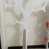 رخت آویزدرختی سفیدرنگ وگلدان زردرنگ|بندرخت و رخت‌آویز|پیشوا, |دیوار