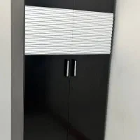 دوعدد کمد لباس در حد نو و میز تحریر