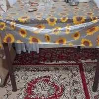 میز نهار خوری با صندلی در حد نو فلزی ۷۰۰تومن