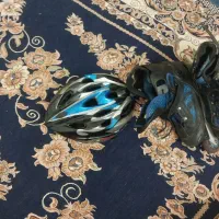 اسکیت وکلاه