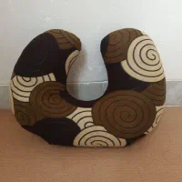 بالش دور گردنی