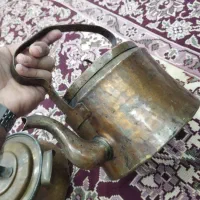 کتری ذغالی و دیگچه مسی دستساز قدیمی پنجاه ساله|صنایع دستی و سایر لوازم تزئینی|شریفآباد, |دیوار