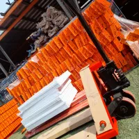 استاکر و لیفتراک و جک پالت.انواع یخچال و پالت