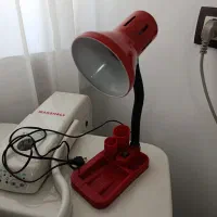 چراغ مطالعه قرمز