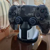 دسته ps5 ارتشی همراه با پایه شارژر