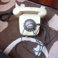 تلفن رومیزی قدیمی