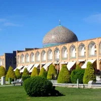 میزبان رستوران و کافی شاپ