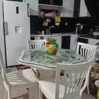 میز ناهارخوری تمیزی