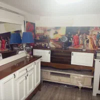 اینه و کنسول و میز تلویزیون تازه مغازه