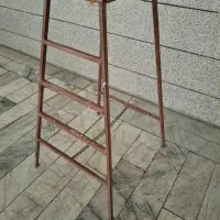 چارپایه اهنی تاشو