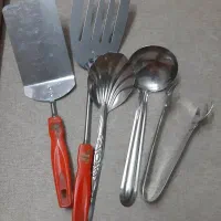 تعدادی وسیله اشپزخانه|ظروف سرو و پذیرایی|کرج, مصباح|دیوار