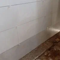 دو باب مغازه بر اتوبان