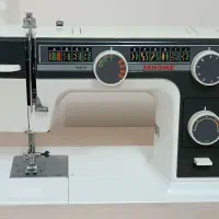 چرخ‌خیاطی JANOME مدل 393