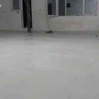 ب یک شاگرد کاشی کار برای کار در بندر عباس