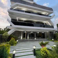 کشتی نوح روی زمین/استخر و سونا جکوزی