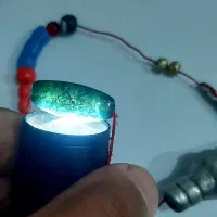 تعدادی سکه شاهی و مهره