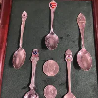 قاب قاشق اروپایی به همراه سکه