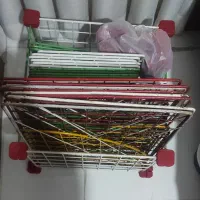 قفسه کتاب حدودا سه طبقه و حدود ده قفسه داره|کتابخانه، شلف، قفسههای دیواری|رشت, نظری|دیوار