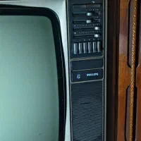 چندتا تلویزیون قدیمی خیلی،چوبی