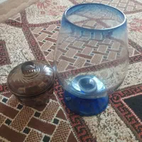 یک عدد تنگ ماهی و یک عدد قندان