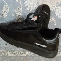 کتونی خارجی adidas اصل سایز 41 آکبند نو