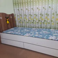 تخت نوجوان و خوشخواب