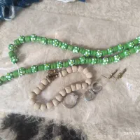 بدلیجات ولوازم شخصی وآینه