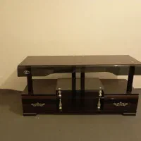 میز تلویزیون در حد نو