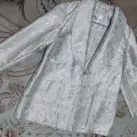 تعدادی کت زنانه