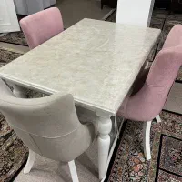 میز غذاخوری